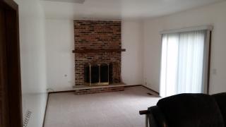 32 Shore Dr, Schaumburg IL  60193-4127 exterior