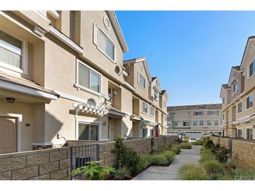 4836 Aquamarine Way, Cypress, CA 90630-3771