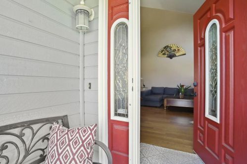 1836 Camphor Way, Lodi, CA 95242-4458