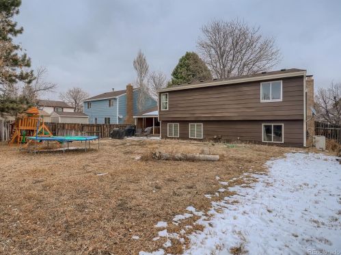 5321 Pagosa Way, Aurora CO 80015-2452 exterior