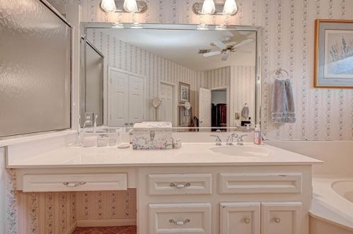 6009 Longmire Trl, Conroe TX  77304-4866 exterior