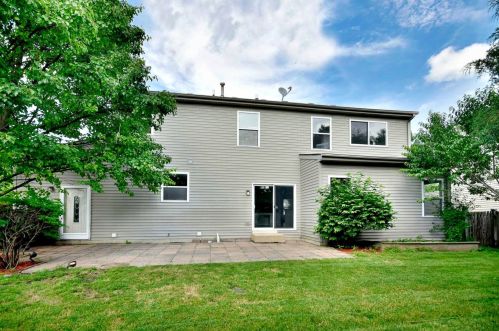 364 Messenger Cir, North Aurora IL  60542-1805 exterior