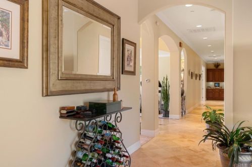 2021 Pleasant Heights Dr, Vista CA  92084-2844 exterior