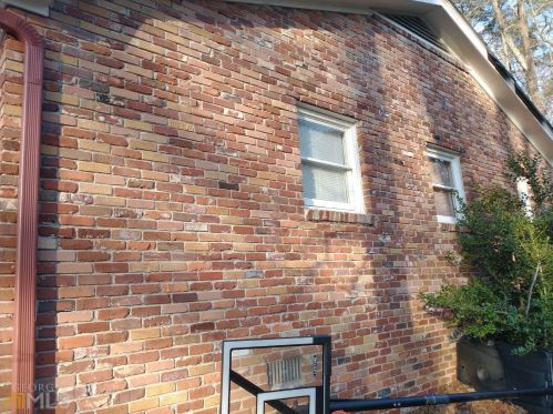 3723 Eagle Woods Cir, Lithonia GA  30038-3923 exterior