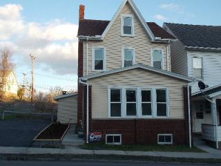 2229 11th Ave, Altoona, PA 16601-2306