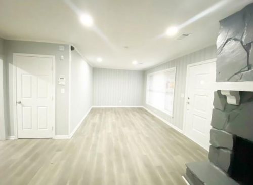 5670 Feldwood Rd, Atlanta GA  30349-2865 exterior