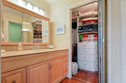 1011 Camden Ct, Atlanta GA  30327-4276 exterior