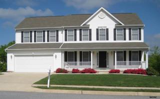 1055 Stone Gate Dr, York, PA 17406-6070