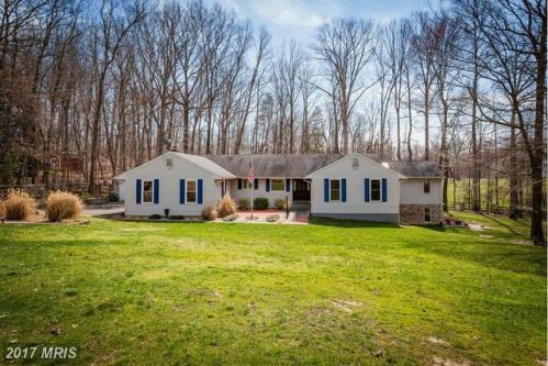 7821 Blackacre Rd, Clifton, VA 20124-2036