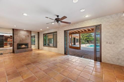 6535 Rycroft Dr, Riverside CA  92506-5314 exterior