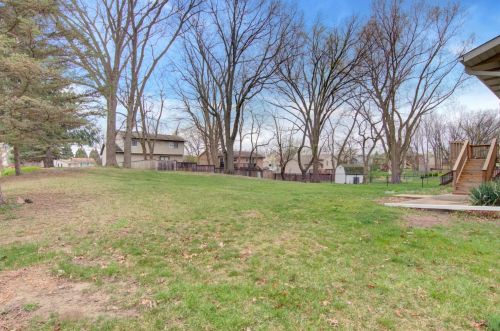 2225 Coldspring Rd, Crown Point IN  46307-9335 exterior