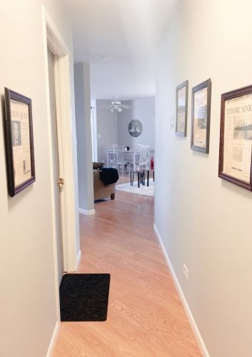 56 Victoria Ln, Streamwood, IL 60107-1557