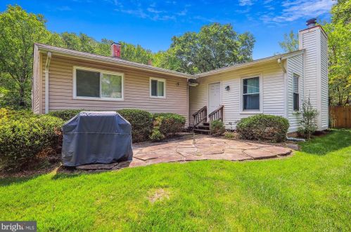 103 Claybrook Dr, Silver Spring MD 20902-3114 exterior