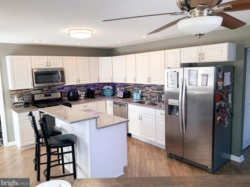 108 Meridan Ave, Trenton, NJ 08618-1920