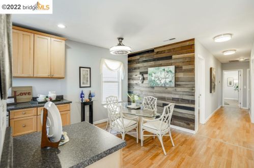 1425 Highland Blvd, Hayward, CA 94542-1103