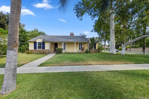 5690 Riverside Ave, Riverside CA  92506-1837 exterior