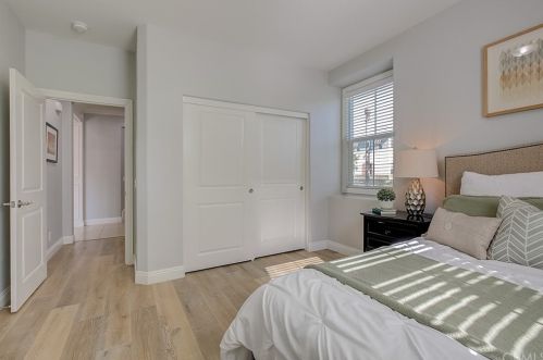 225 Wicker, Irvine CA  92618-1170 exterior