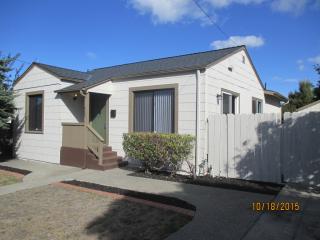 980 31st St, Richmond, CA 94804-1102