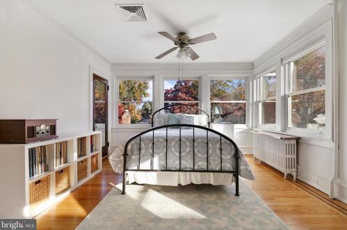 501 Warwick Rd, Tavistock NJ 08033-3831 exterior