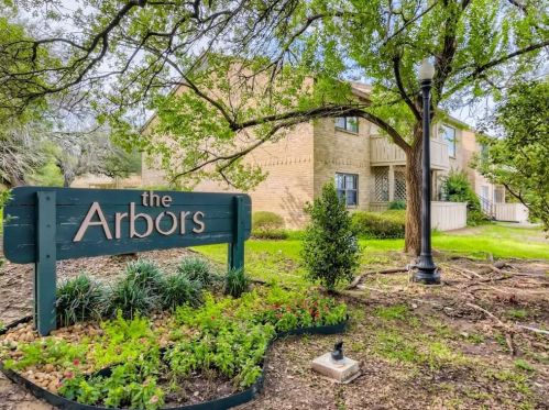 8210 Bent Tree Rd, Austin TX  78759-8311 exterior