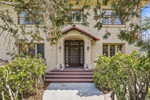 5216 Victoria Ave, Riverside CA  92506-1565 exterior