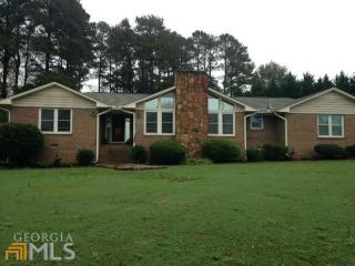 129 Lakeshore Dr, Carrollton, GA 30117-0018