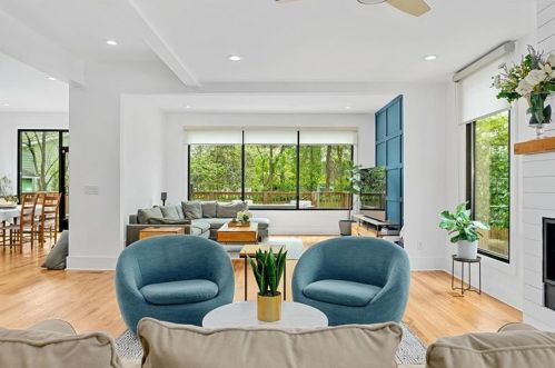 1889 Bixby St, Atlanta GA  30317-2247 exterior