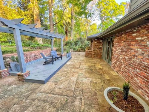 2147 Council Bluff Ct, Atlanta GA  30345-4130 exterior