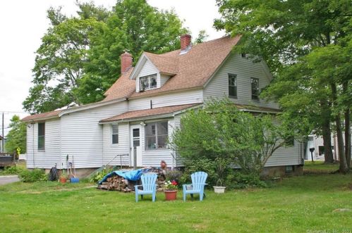 69 Main St, East Hampton, CT 06424-1475