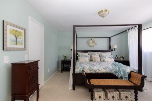 30 Forrestal Dr, Westerly RI  02891-1114 exterior