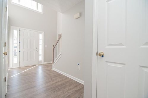 3842 Alexandra Oak Ct, Suwanee GA  30024-6551 exterior