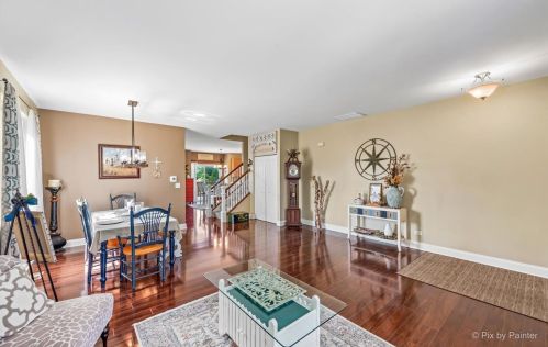 439 Westport Dr, Pingree Grove IL  60140-9172 exterior