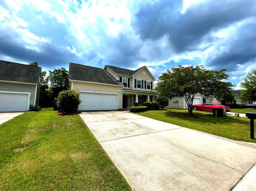 3525 Galaxy Rd, Ladson, SC 29456-3944