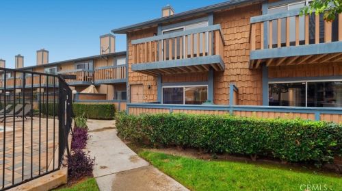 16826 Algonquin St, Huntington Beach, CA 92649-3882