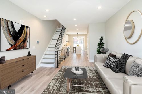 2228 3rd St, Philadelphia, PA 19133-2903