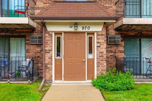 970 Rohlwing Rd, Addison, IL 60101-6164