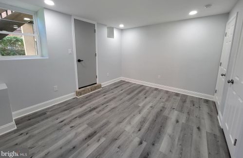 605 64 St, Philadelphia PA 19139-1004 exterior