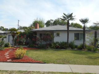 1411 Robinson Ave, Fresno, CA 93705-2450