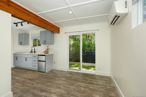 3036 Monsarrat Ave, Honolulu HI  96815-4439 exterior