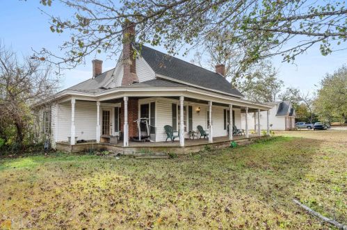 2713 Fairview Rd, Porterdale, GA 30016-1123