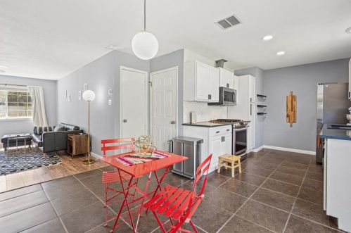 4802 Brassiewood Dr, Austin TX  78744-5107 exterior