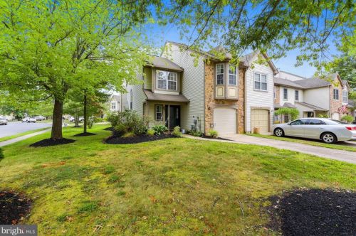 91 Sandhurst Dr, Mount Laurel, NJ 08054-6209