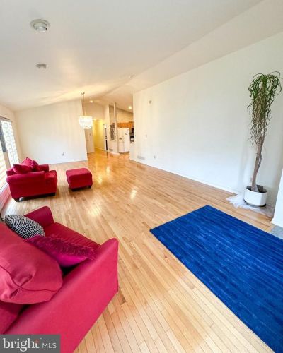 2245 52 St, Philadelphia PA 19131-2312 exterior