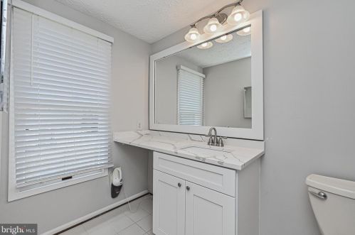 8407 Paige Glen Ave, Springfield VA  22152-3543 exterior