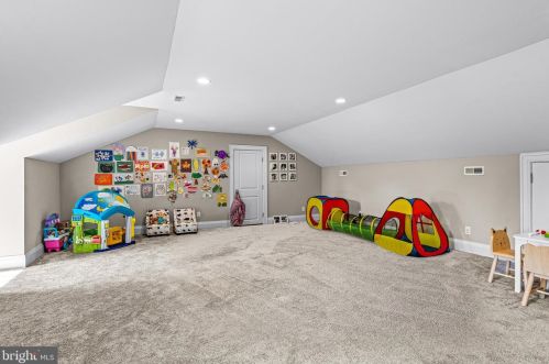 605 Warwick Rd, Tavistock NJ  08033-3926 exterior