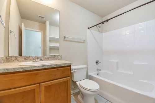 5910 Bonnell Ave, Fort Worth TX  76107-6623 exterior