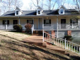 121 Oak Dr, Dickson TN  37055-1257 exterior