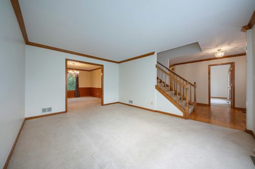 2772 Freeland Cir, Naperville IL  60564-5827 exterior