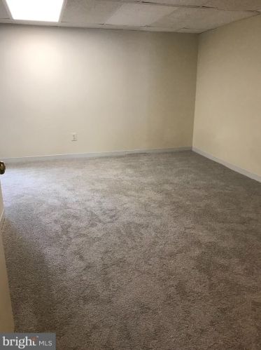 1815 Sherwood Rd, Silver Spring MD 20902-4030 exterior