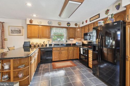 4949 Idlewilde Rd, Shady Side MD 20764-9766 exterior